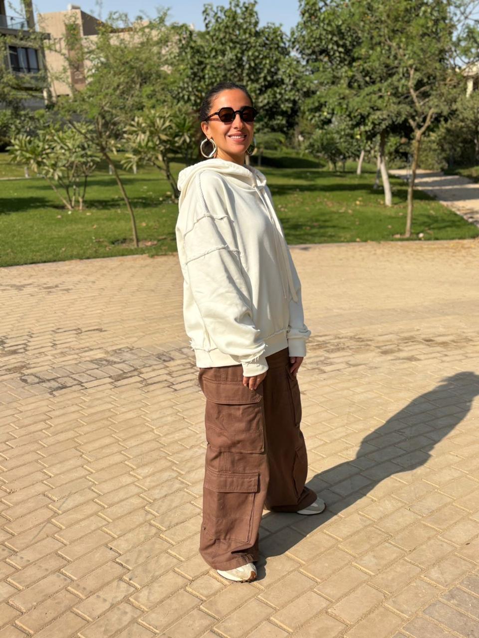 Beige hoodie (one size)