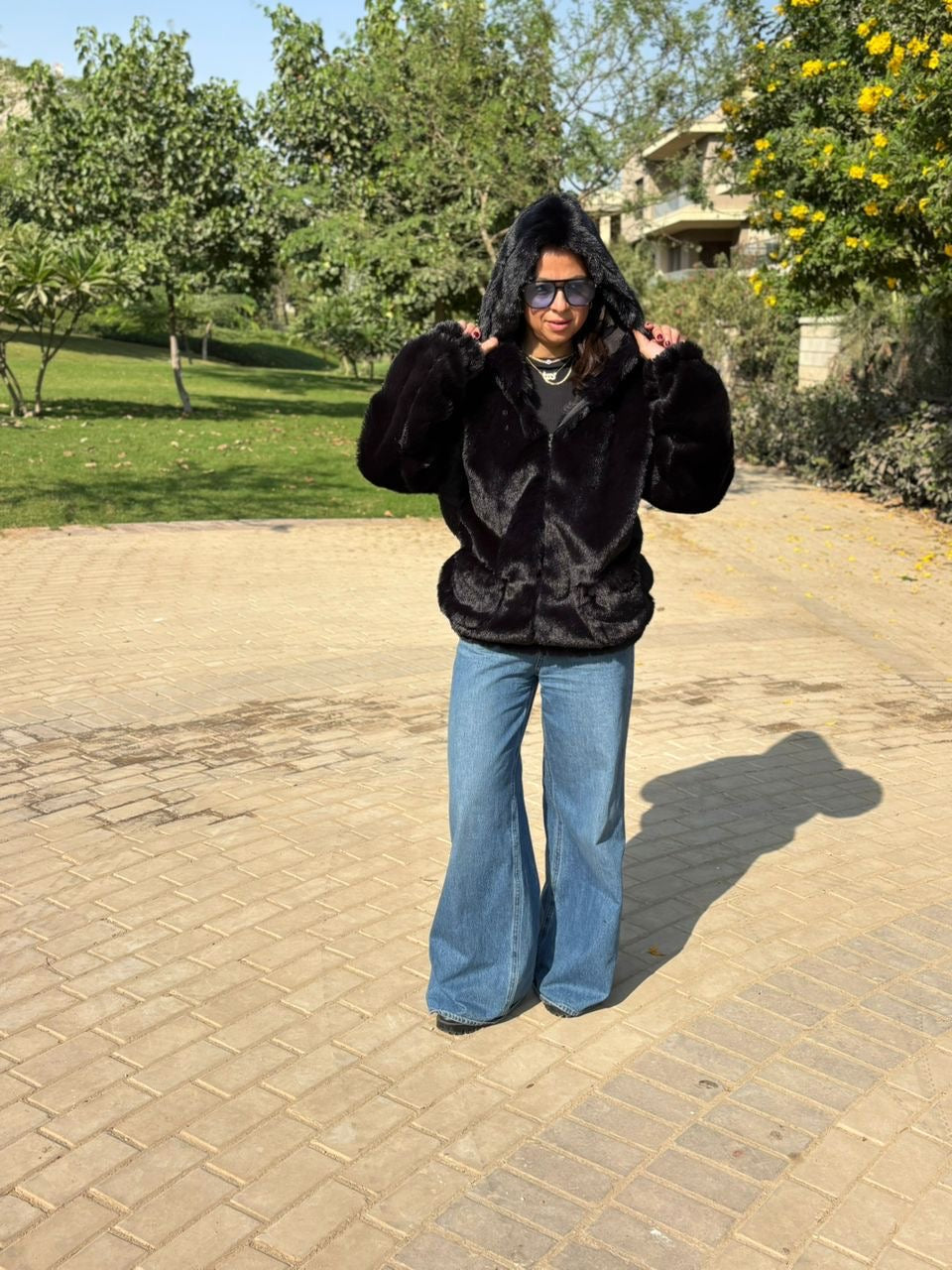 Black fur jacket (one size)