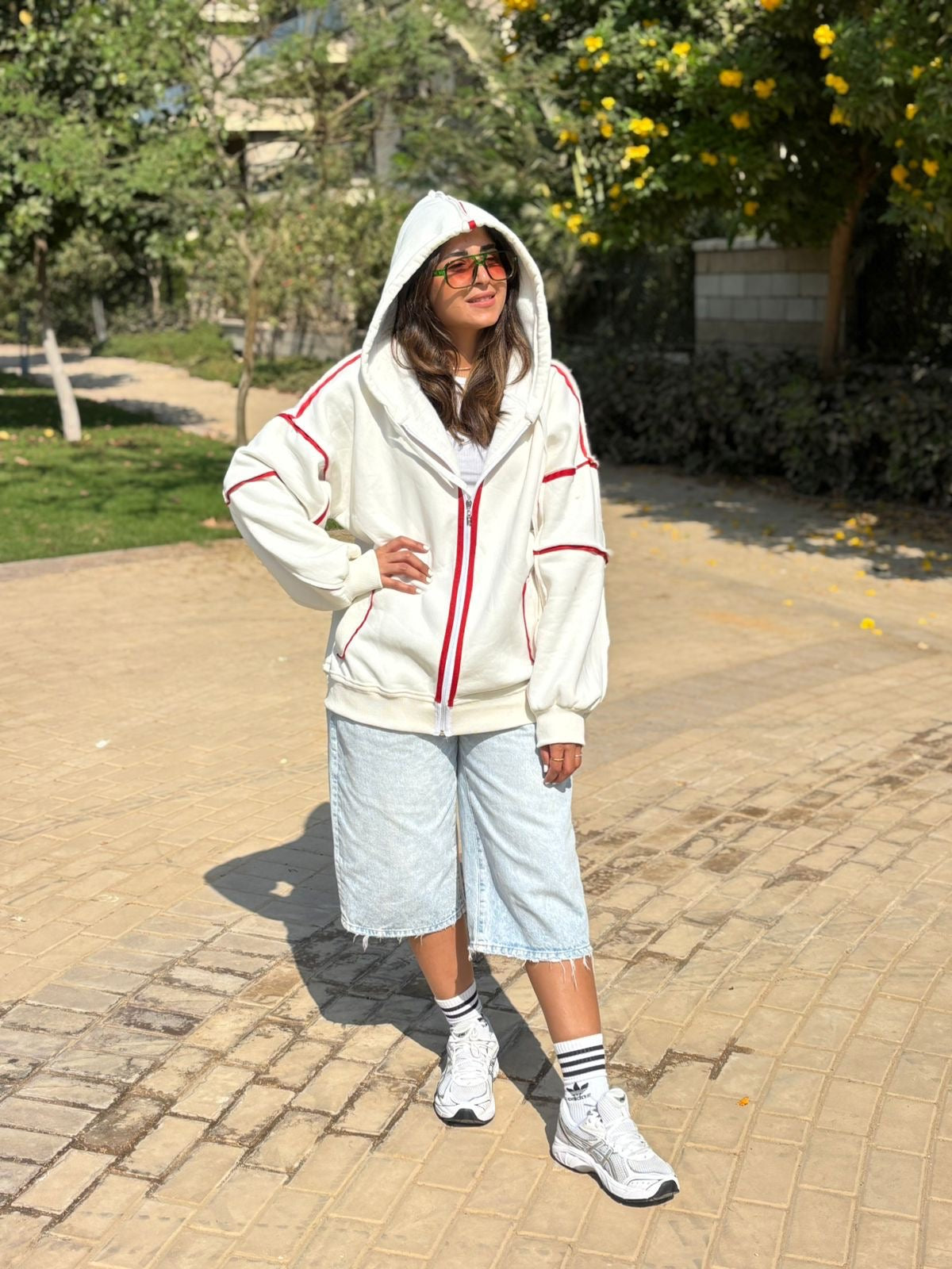 Jacket with red stripes (one size)